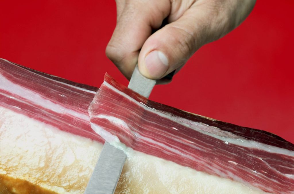 Sai perché è importante tagliare correttamente il tuo prosciutto iberico?